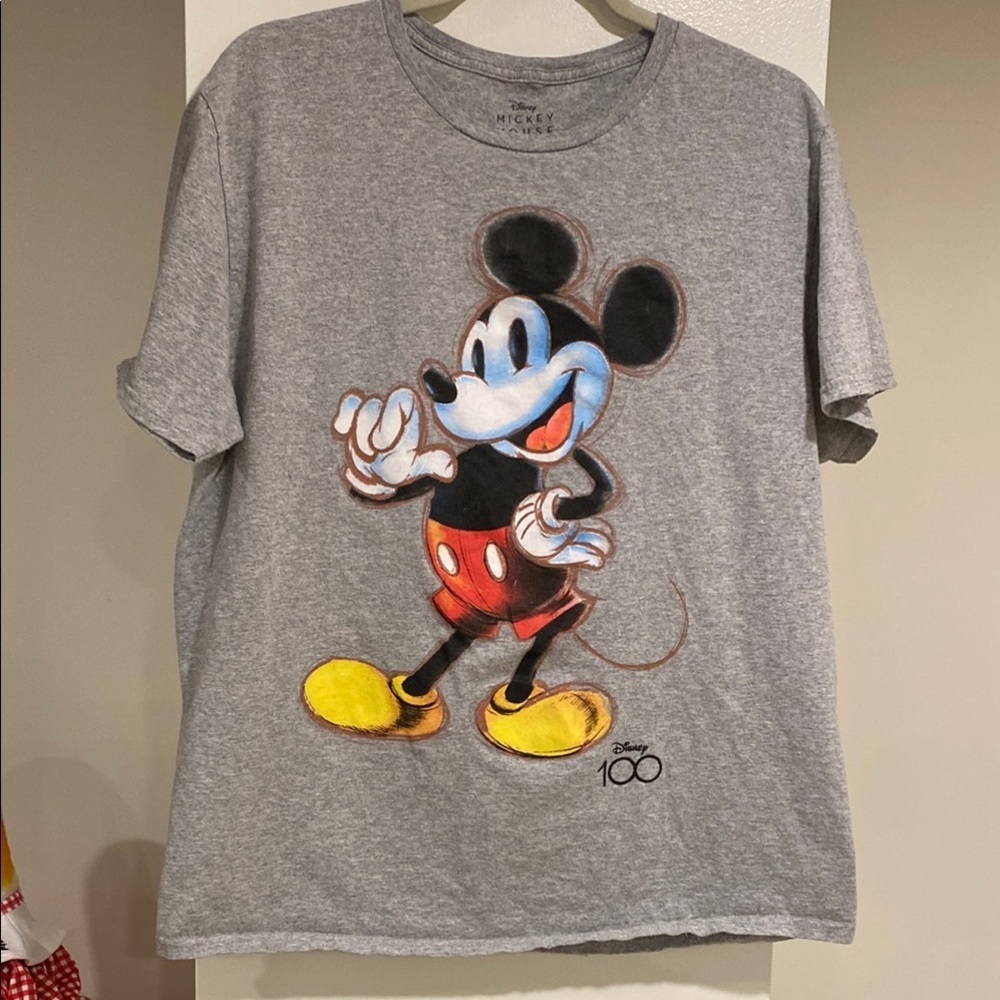 Disney Gray Mickey Mouse 100th anniversary T-Shirt
Men’s size L